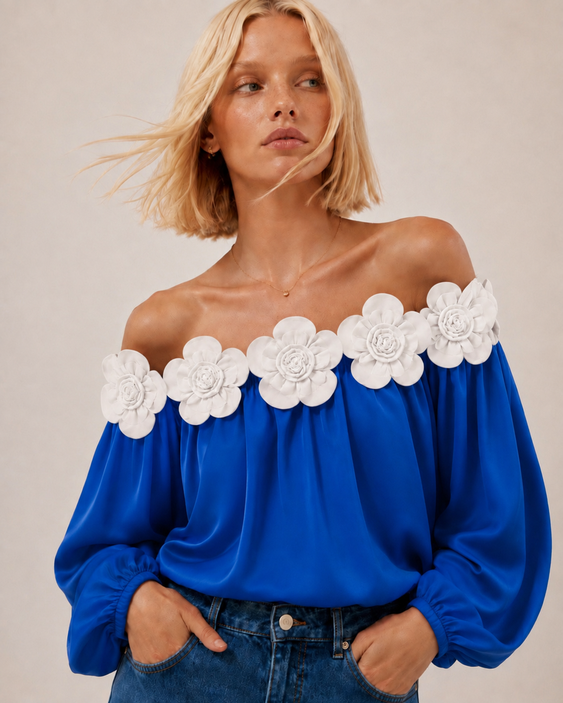 Blusa Magnoleah azul + blanco