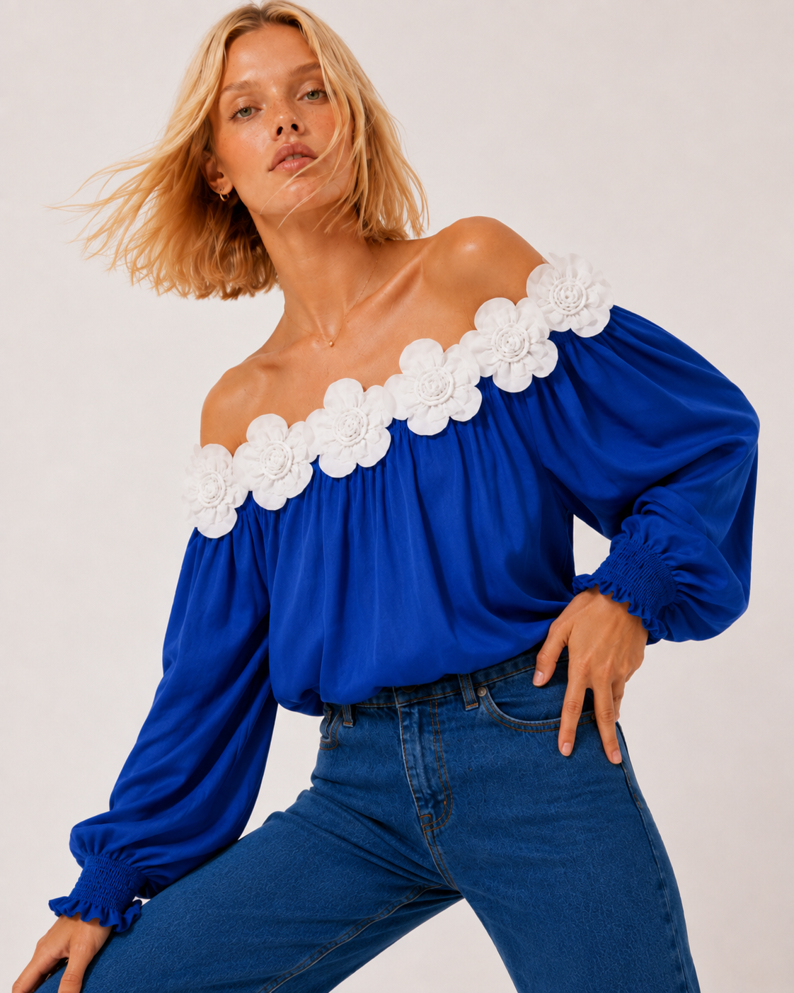 Blusa Magnoleah azul + blanco
