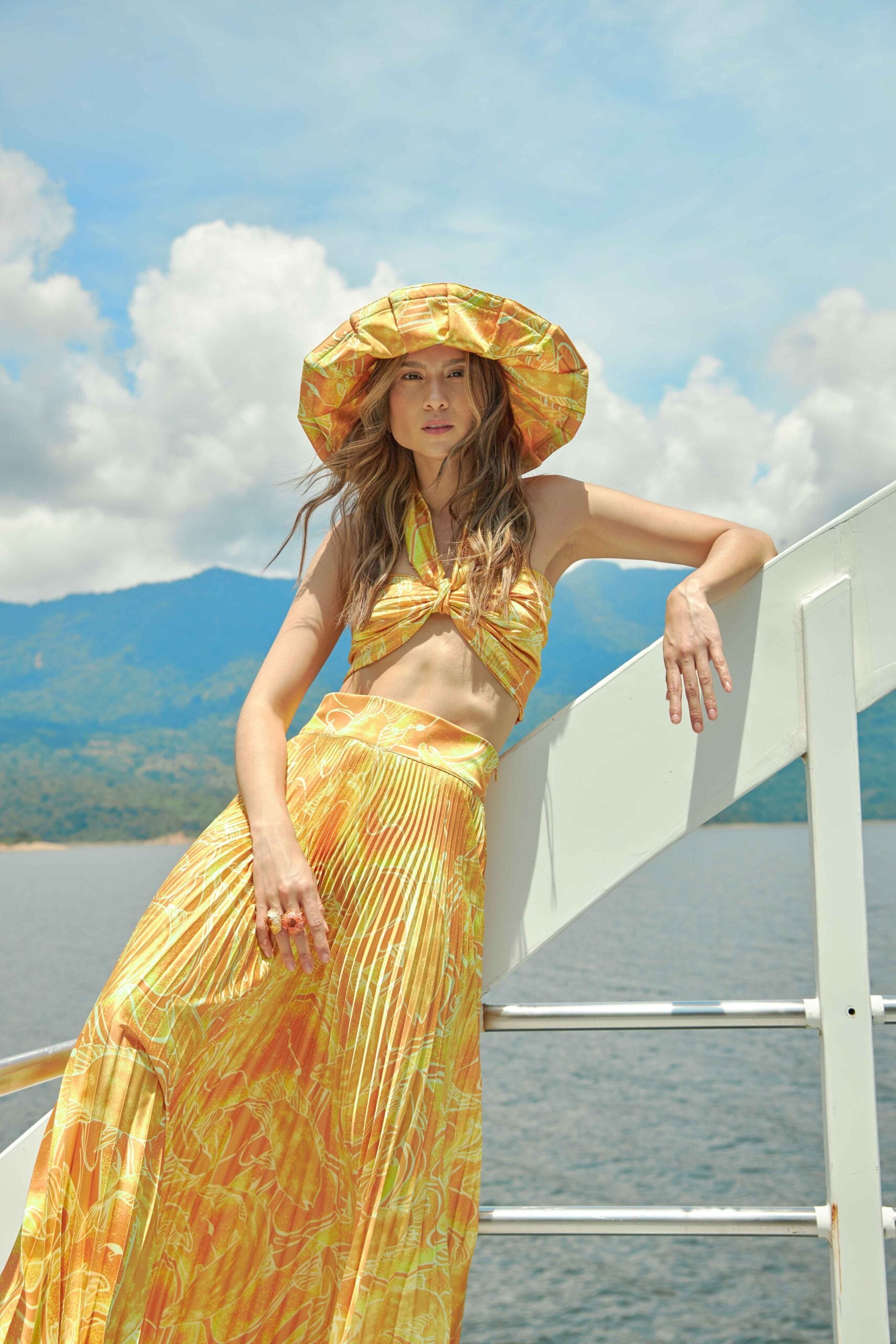 Crop Top Cometa Peces Amarillos