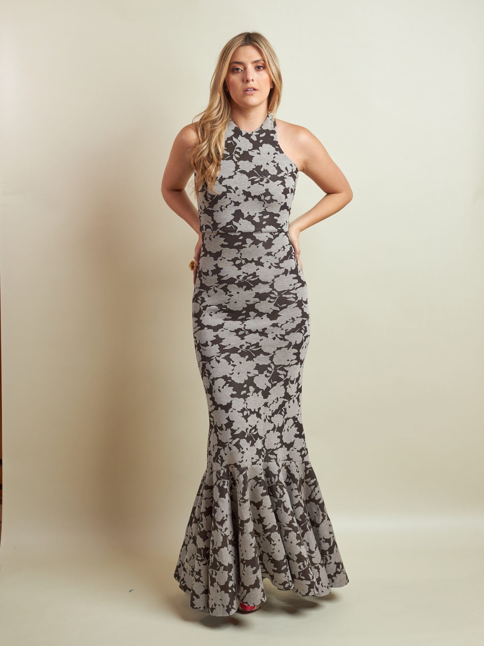 Vestido Onírico Flores Grises