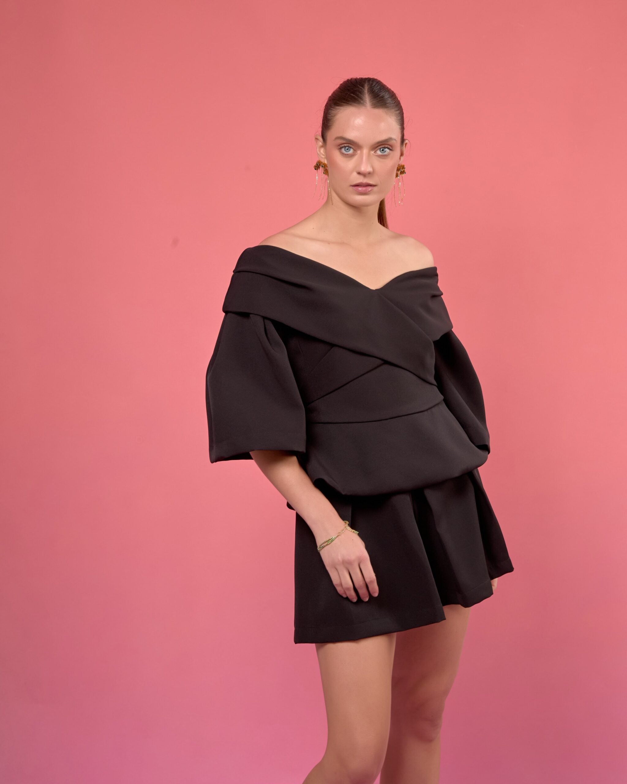 Short Kiuti Negro